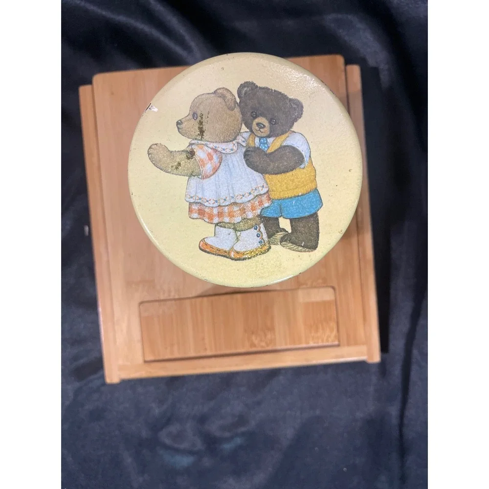 Vintage 1984 WSCC Teddy‎ Bear Tin This Bears My Hug To You Small Round Canister